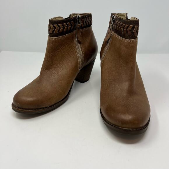 OluKai Kamahoi Women's Leather Booties Size 6.5 Fall Essentials Brown School - Picture 3 of 12